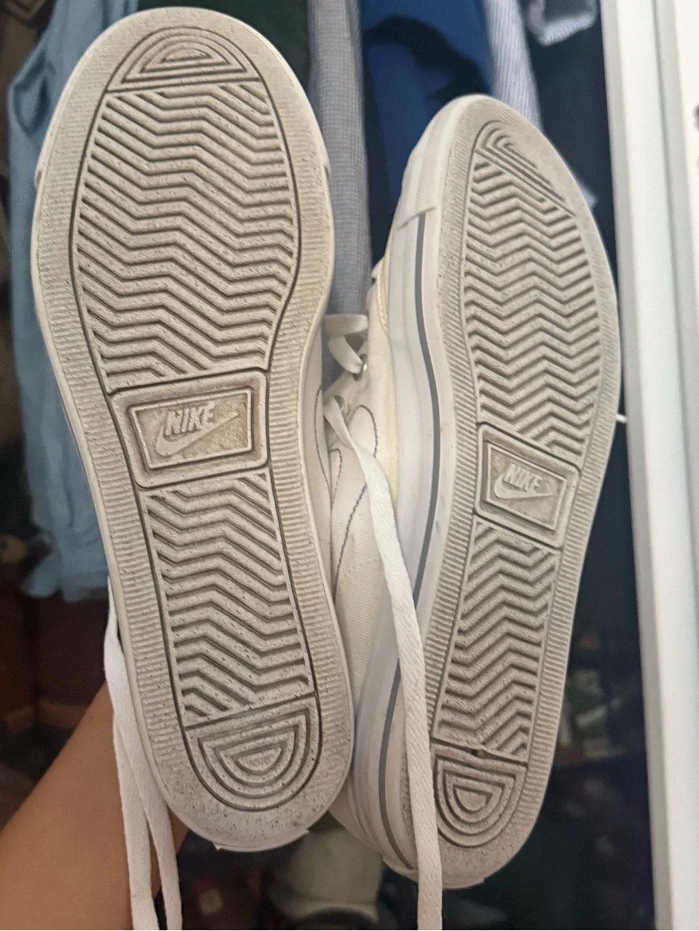 Nike White Low-Top Canvas Sneakers with Silver Eyelets